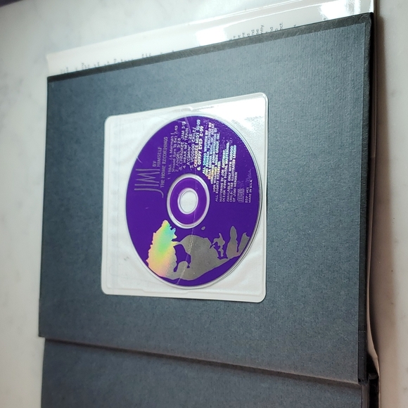 Vintage Jimi Hendrix "VOODOO CHILD" hardcover with CD - Picture 4 of 6